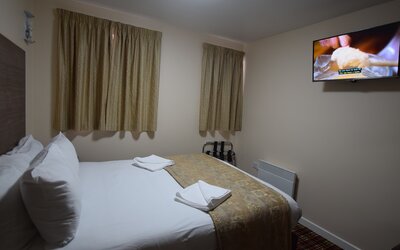 Lucky 8 Hotel