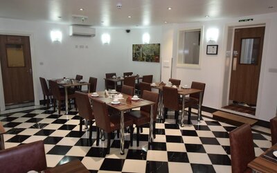 Lucky 8 Hotel
