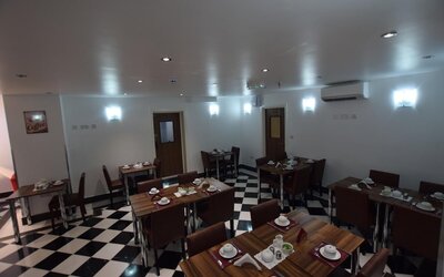 Lucky 8 Hotel