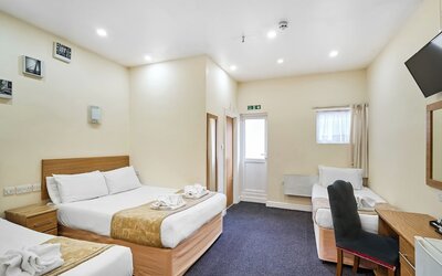 Britannia Inn Hotel