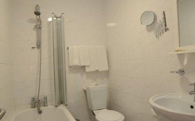 Britannia Inn Hotel