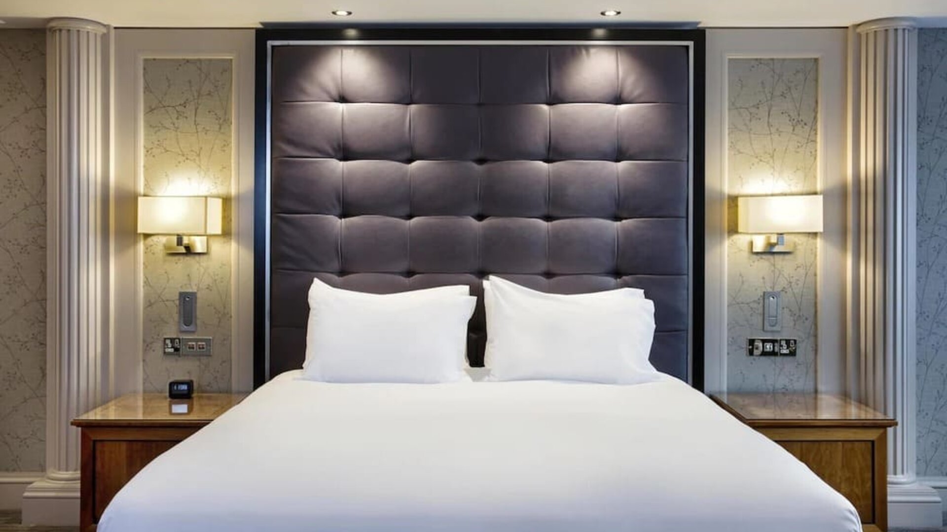 Elegant day use room at Doubletree by Hilton Glasgow Central.