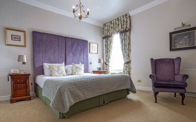Waterton Park Hotel