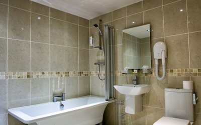 Waterton Park Hotel