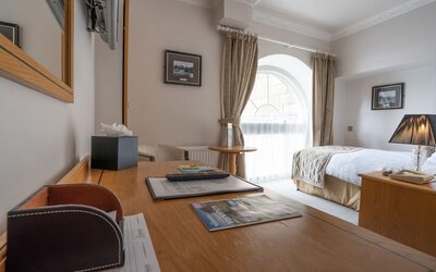 Waterton Park Hotel