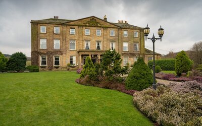Waterton Park Hotel