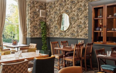 Holmfield Arms By Greene King Inns