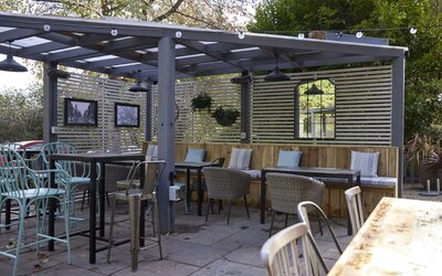 Holmfield Arms By Greene King Inns