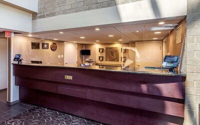 Reception desk at Comfort Suites Oakbrook Terrace.