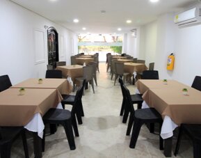 Hotel Rodadero Inn By GEH Suites
