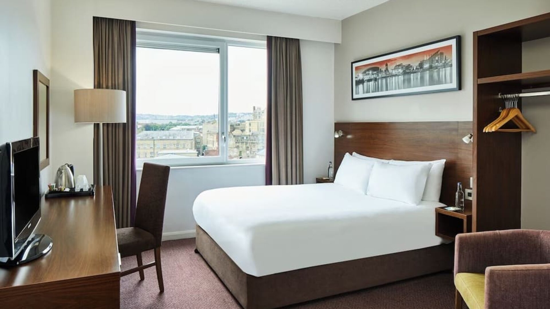 Day use room with natural light at Leonardo Hotel Bradford.