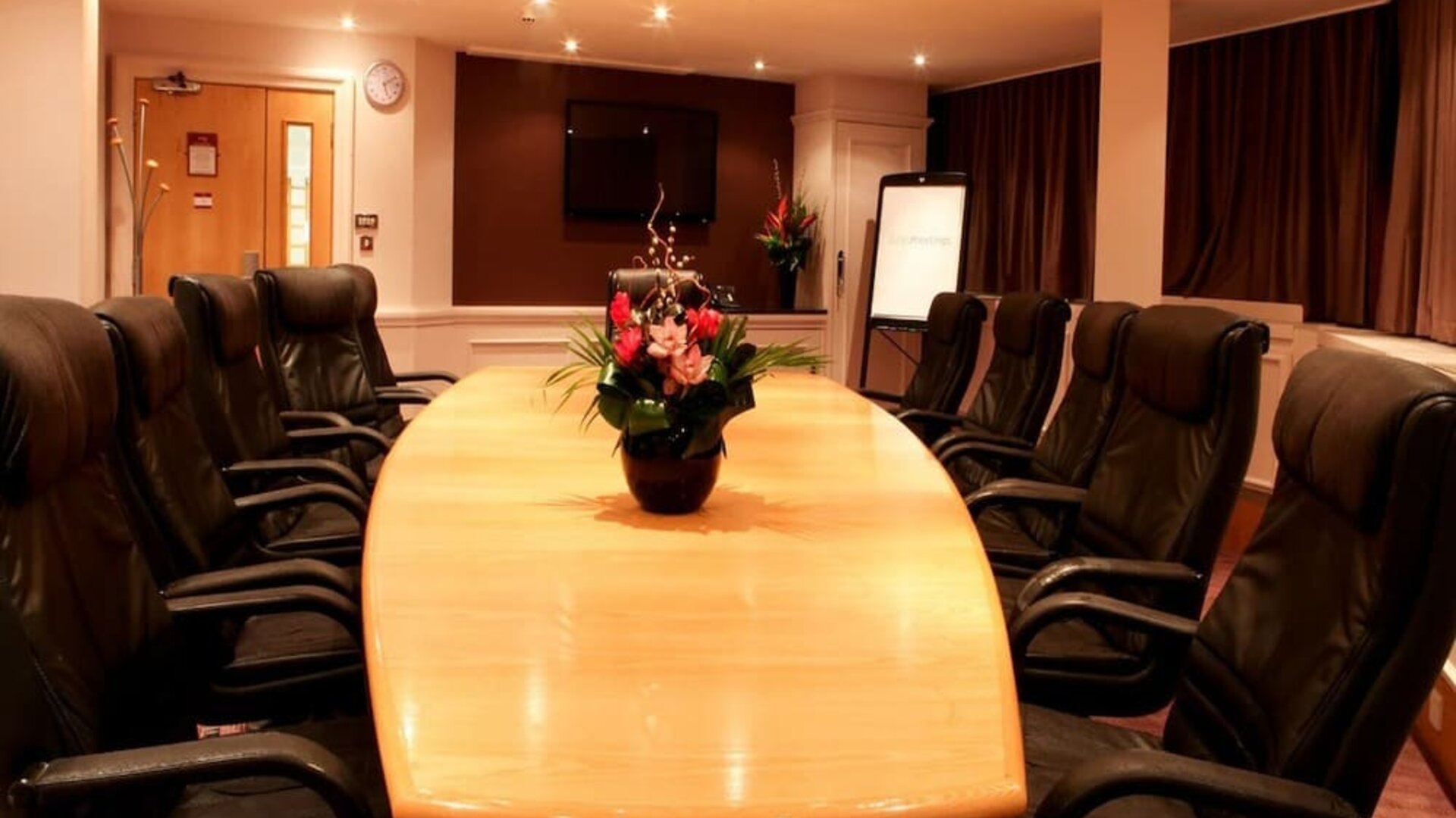 Professional meeting room at Leonardo Royal Hotel Birmingham.
