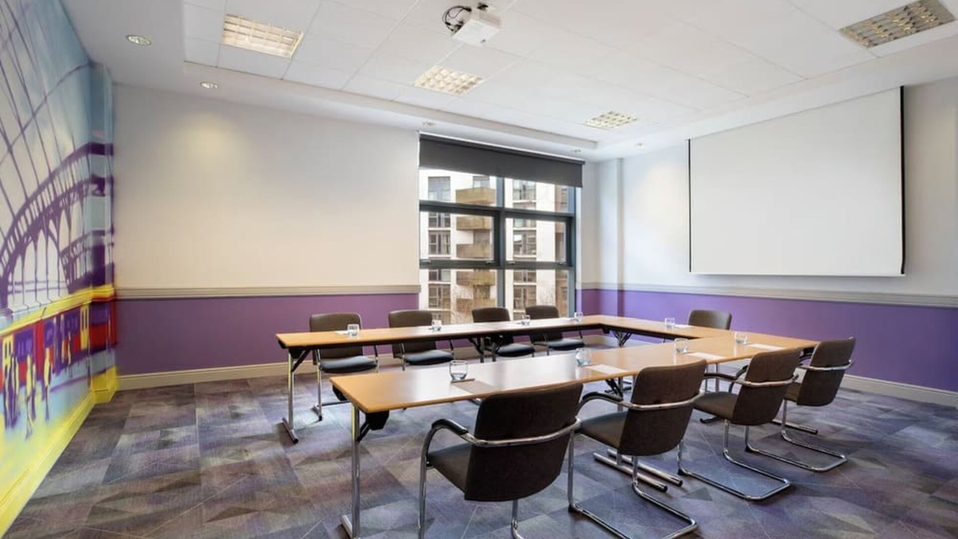 Professional meeting room at Leonardo Hotel Brighton.