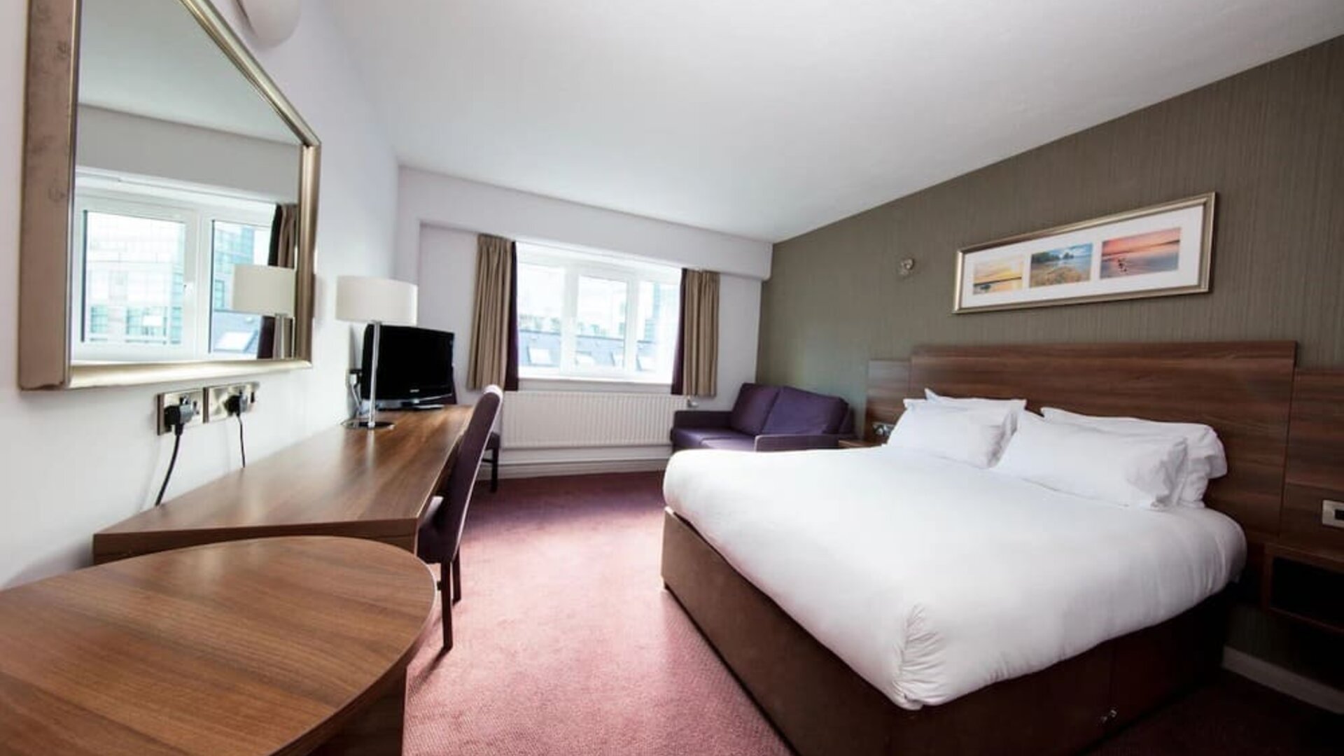 Day use room with natural light at Leonardo Hotel Cork.