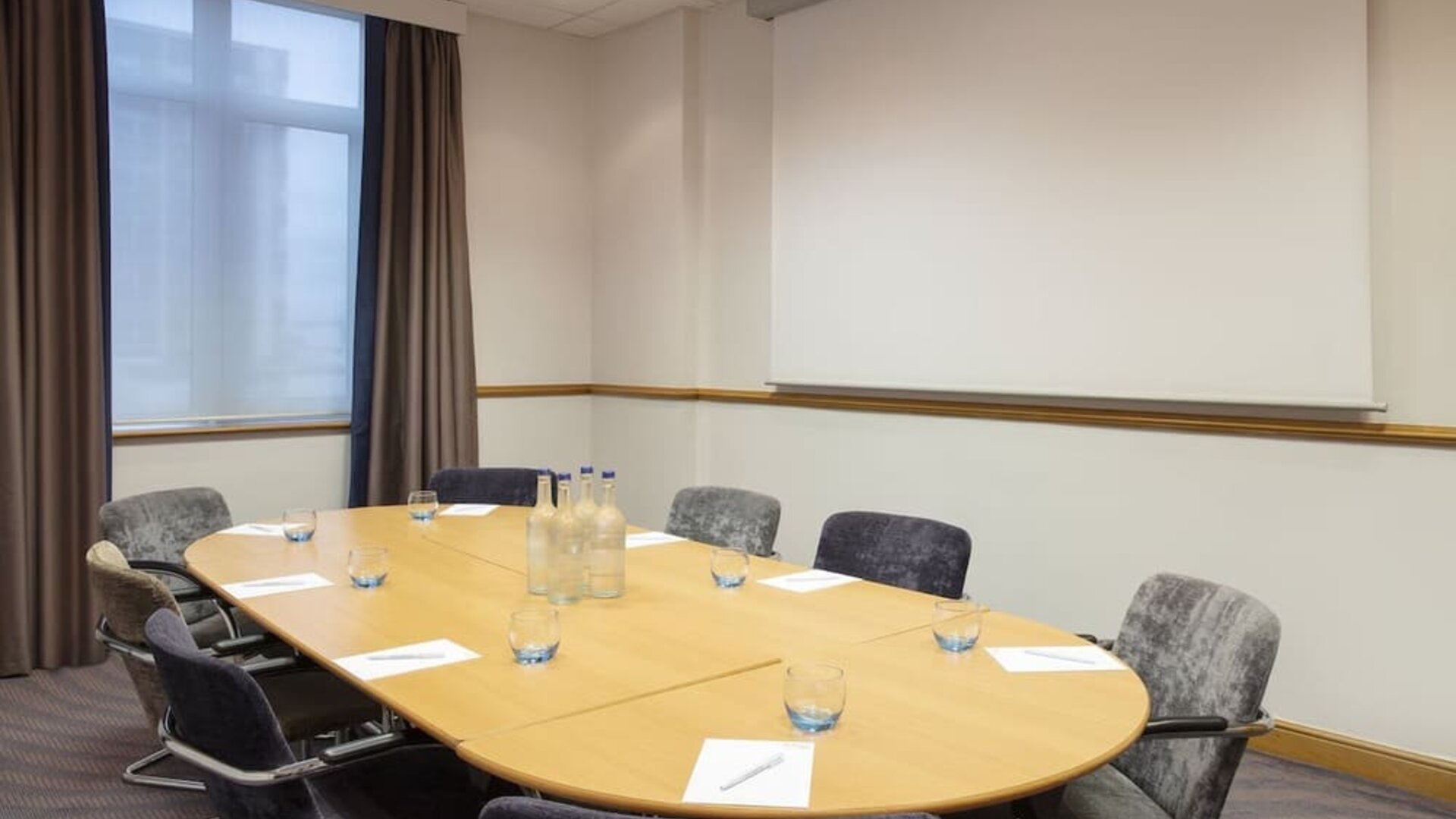 Professional meeting room at Leonardo Hotel London Croydon.