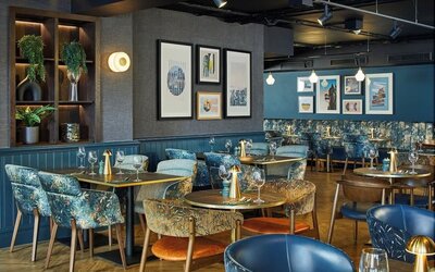 Dining area perfect for coworking at Leonardo Royal Hotel Edinburgh.