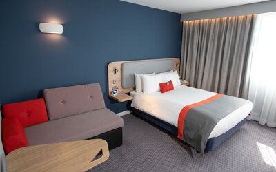 Knowsley Inn & Lounge