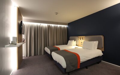 Knowsley Inn & Lounge