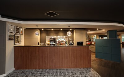 Knowsley Inn & Lounge