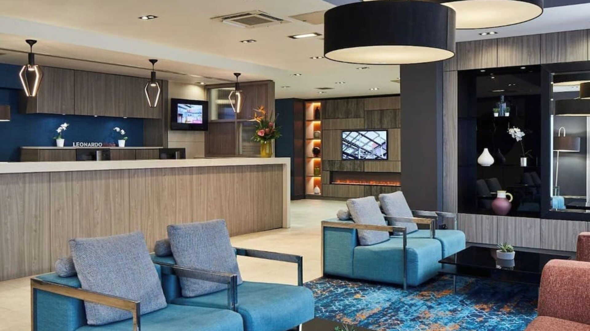 Lobby and coworking lounge at Leonardo Hotel Edinburgh Murrayfield.