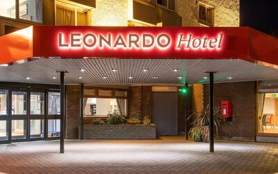 Hotel entrance at Leonardo Hotel Inverness.