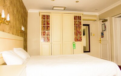 Consort Hotel & Urban Spa