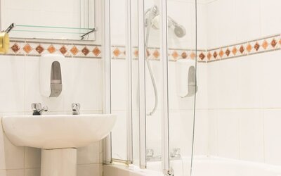 Consort Hotel & Urban Spa