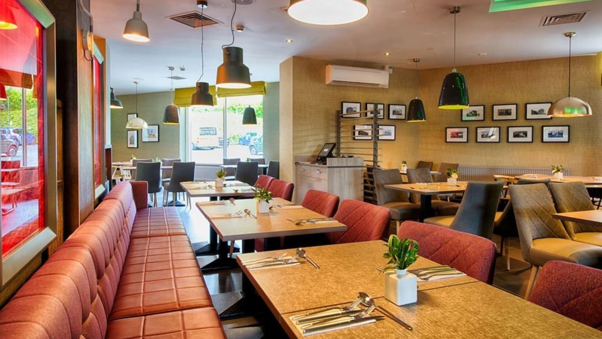 Dining area perfect for coworking at Leonardo Royal Hotel Edinburgh Haymarket. 