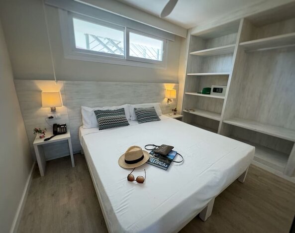 Day room at INN Mallorca Aparthotel.