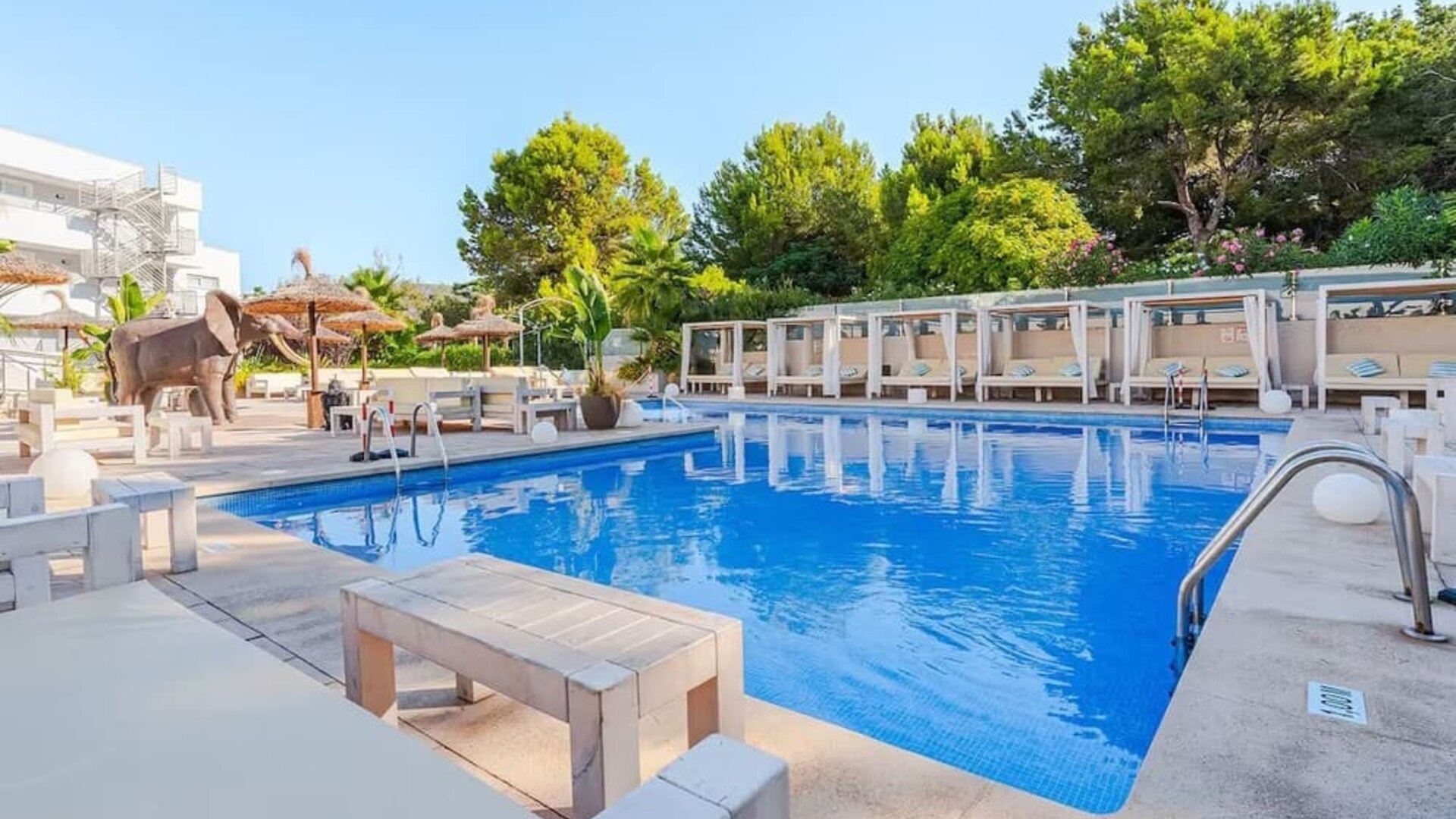 Outdoor pool at INN Mallorca Aparthotel.