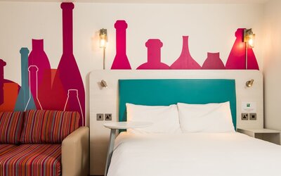 Room, 2 Twin Beds (The Duet)