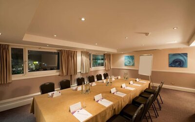 Meeting room at Leonardo Inn Glasgow West End. 