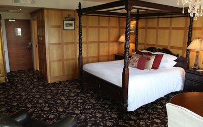 The Earl of Doncaster Hotel