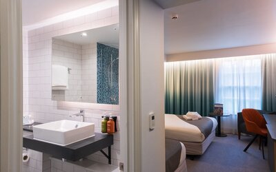 Holiday Inn Doncaster A1 M Jct 36 by IHG