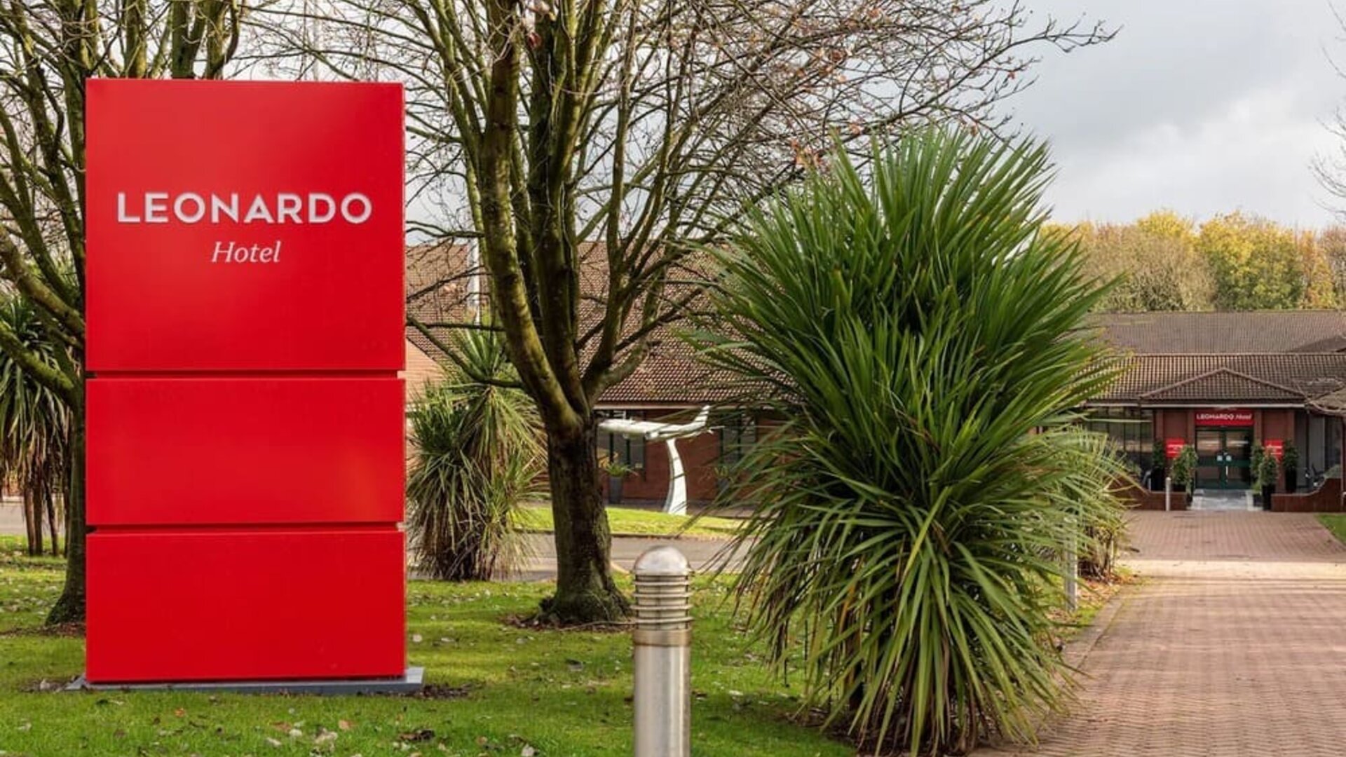 Hotel exterior at Leonardo Hotel East Midland Airport.