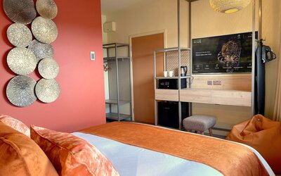 Hex Wildlife Hotel