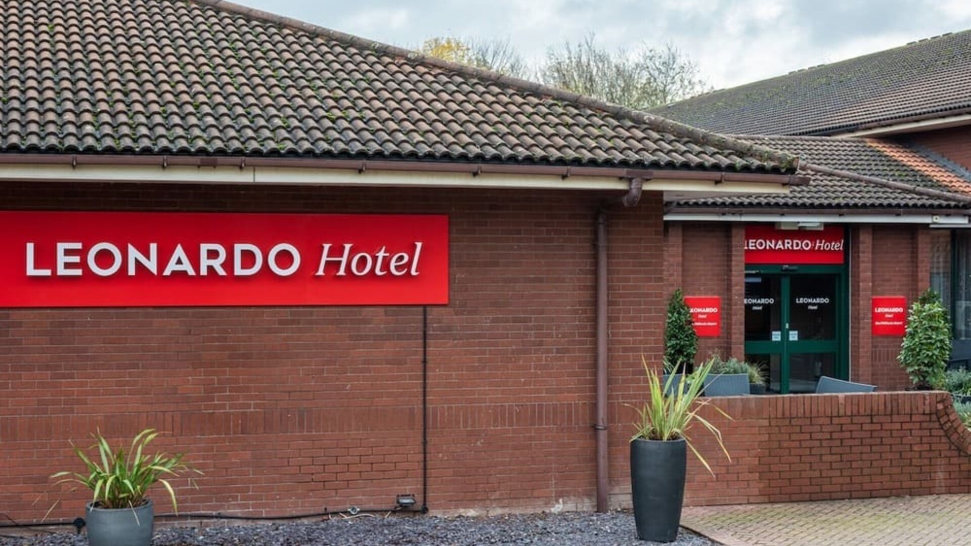 Hotel entrance at Leonardo Hotel East Midland Airport.