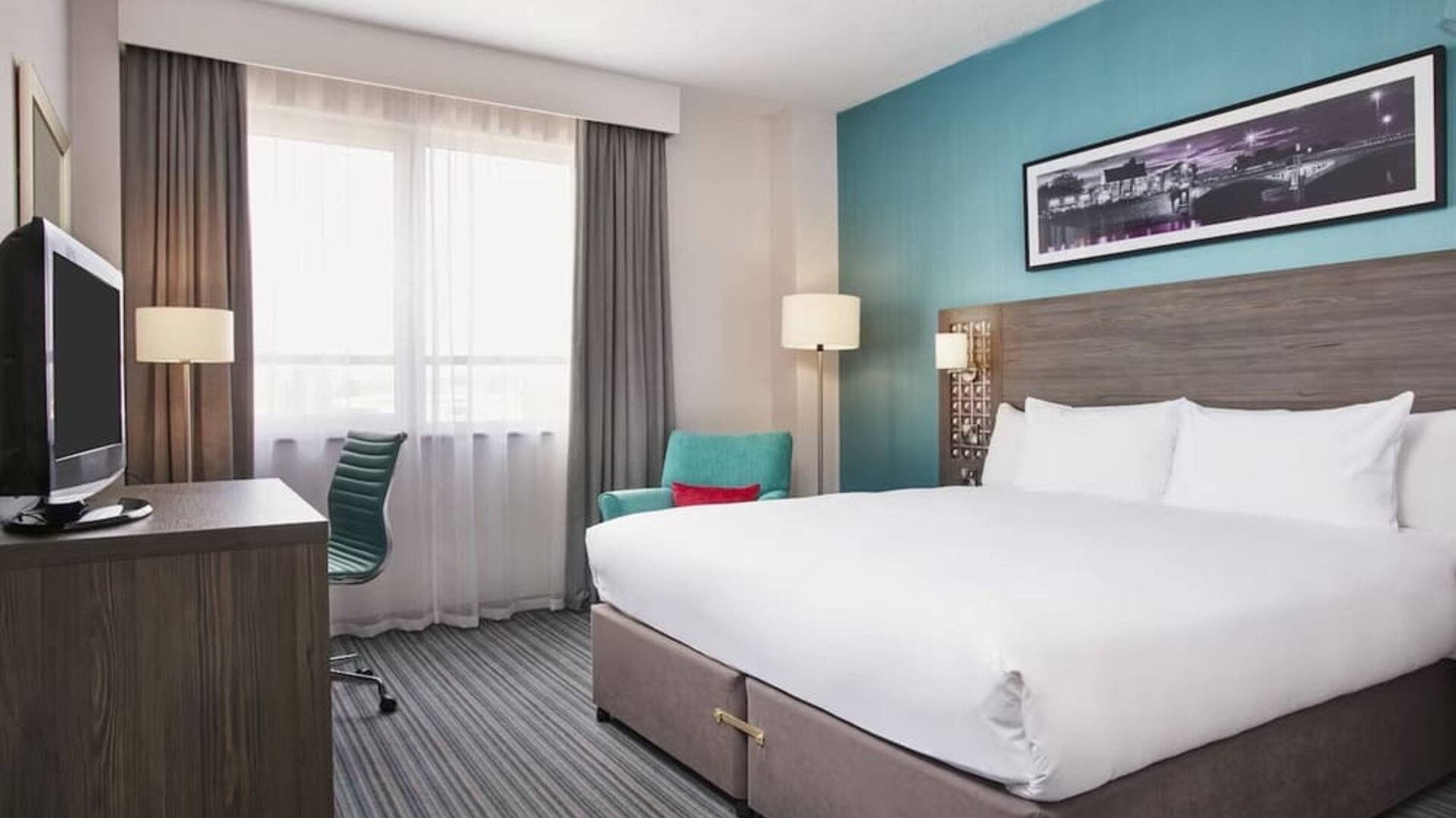 Romantic king room at Leonardo Hotel Nottingham.