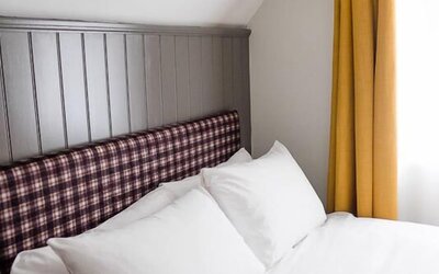 Almondsbury Inn & Lounge