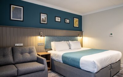 Almondsbury Inn & Lounge
