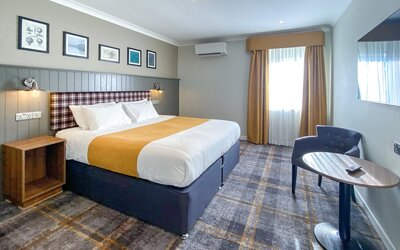 Almondsbury Inn & Lounge