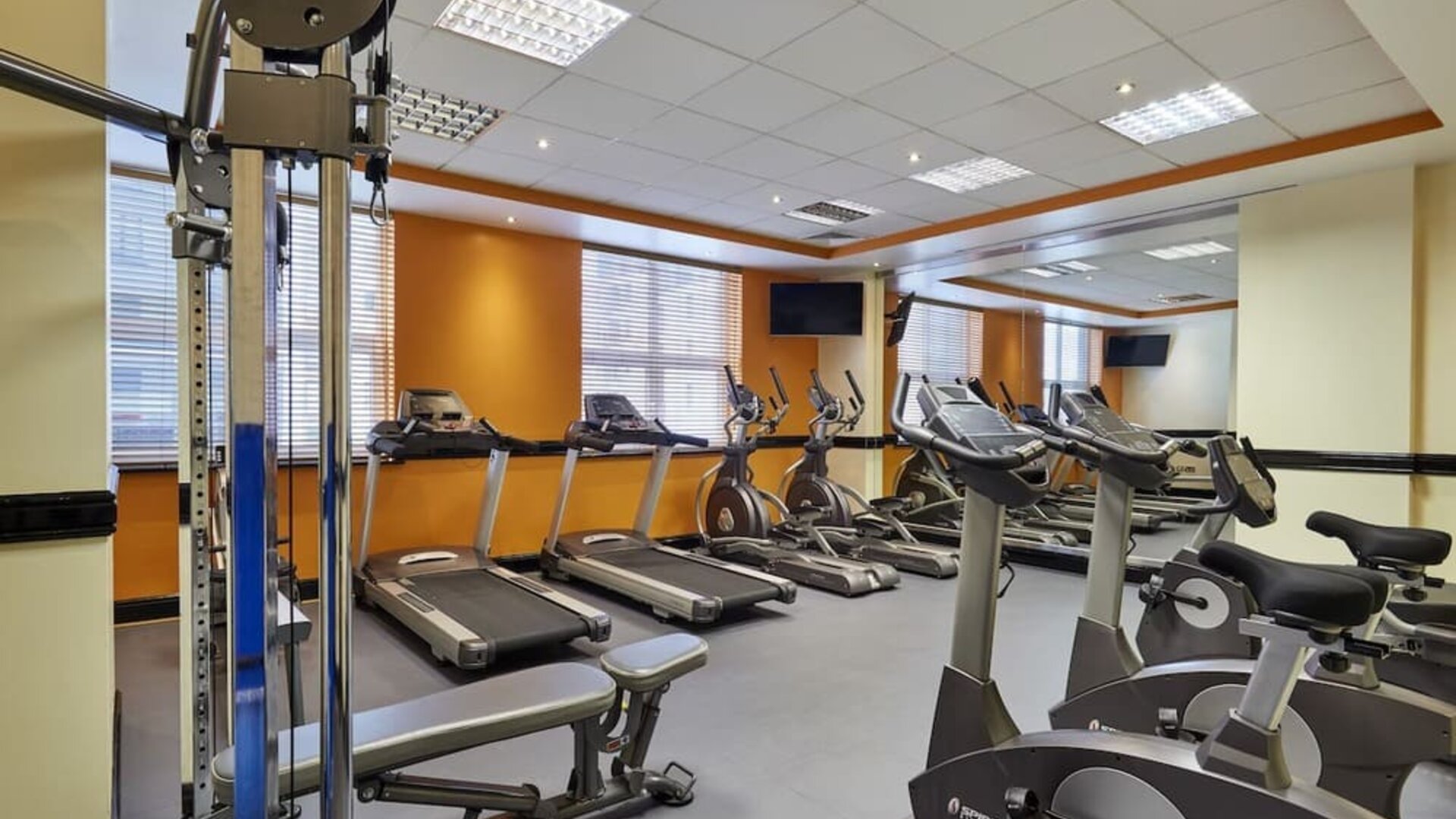Fitness center at Leonardo Hotel Nottingham.