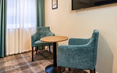 Almondsbury Inn & Lounge