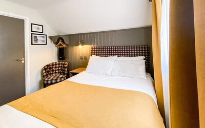 Almondsbury Inn & Lounge
