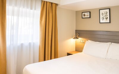 Almondsbury Inn & Lounge