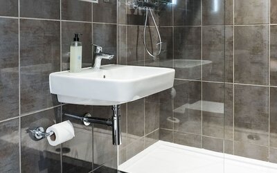 Almondsbury Inn & Lounge