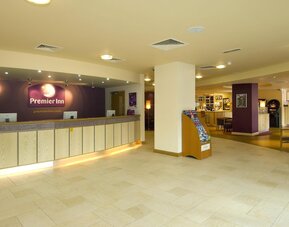 Premier Inn Leicester City Centre - Train Station