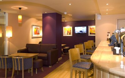 Premier Inn Leicester City Centre - Train Station