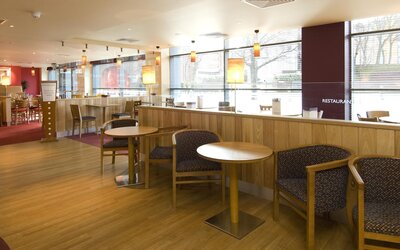Premier Inn Leicester City Centre - Train Station