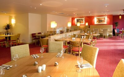 Premier Inn Leicester City Centre - Train Station